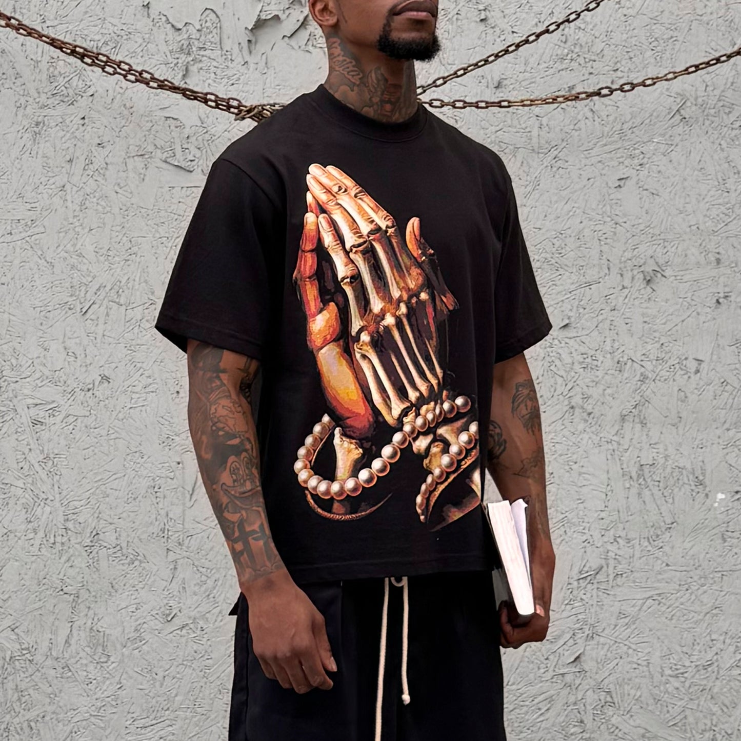 'Prayer in Pearls' Cropped Length Tee (Black)